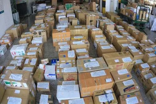 五家快递公司出现无人派送，自身难保为何还要封杀极兔速递？