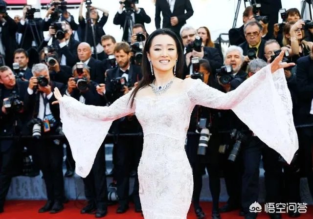 今日戛纳电影节红毯上，你最喜欢哪位女星？哪位的造型能惊艳四座？