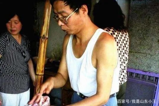 北大毕业生长安卖肉，获“北大屠夫”称号20年，如今怎么样？
