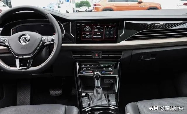 2019款380帕萨特轿车最高时速是多少公里？怎么样？