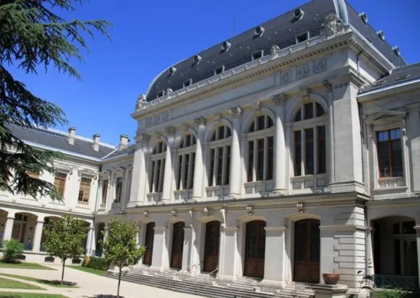 法国里昂大学一大二大三大有什么区别