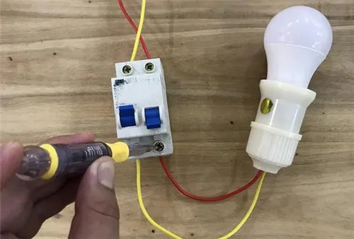 家用led灯怎么接线