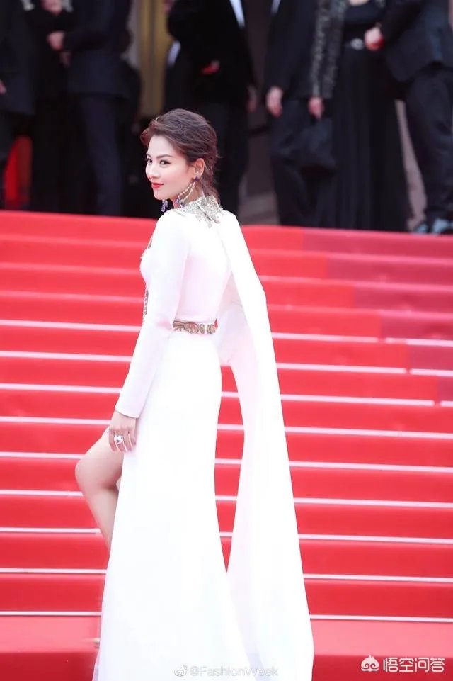 今日戛纳电影节红毯上，你最喜欢哪位女星？哪位的造型能惊艳四座？