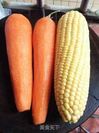 胡萝卜玉米排骨汤