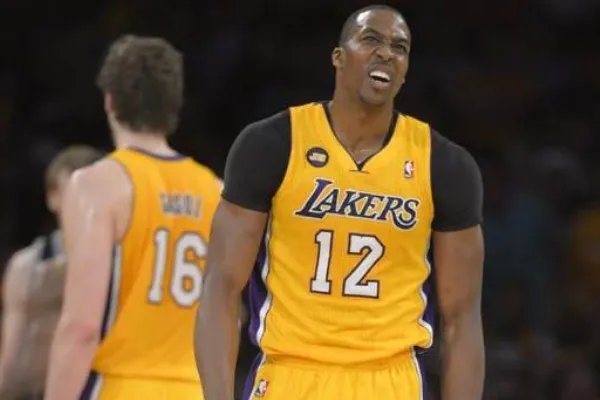 德怀特霍华德在巅峰期非常强大,但是为何后来无人问津?