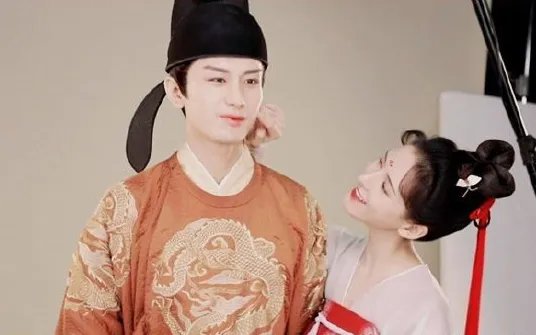 《与君歌》什么时候开播？一周更新几集