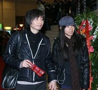 瞿颖张亚东当初为什么分手？