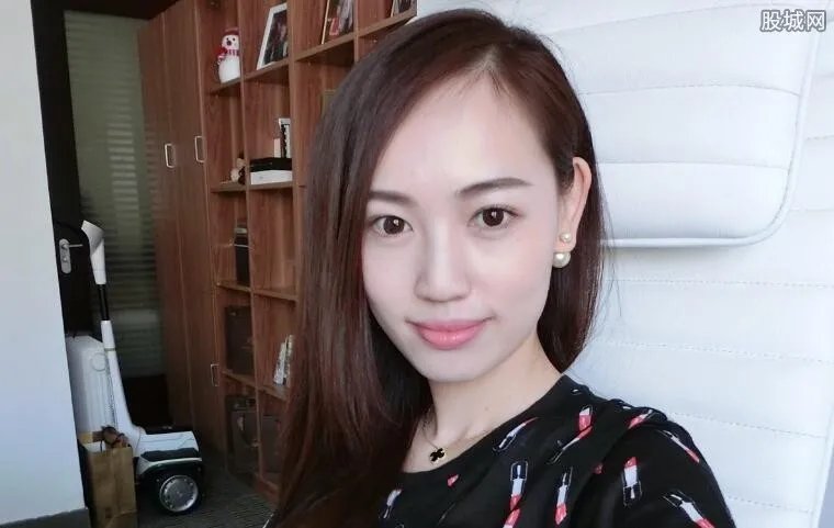 马蓉出轨视频曝光 马蓉惊惶失措场面香艳