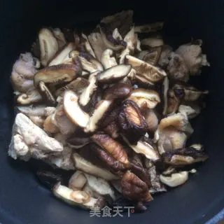 清炖香菇鸡汤