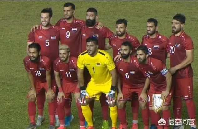 国足最新一期大名单出炉，锋线上有三名中锋，艾克森会再一次被安排到边路位置上吗？