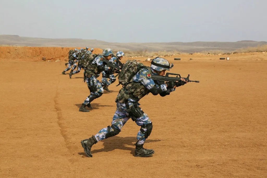 中国第一门面担当亮相红场，他们是怎么训练的？