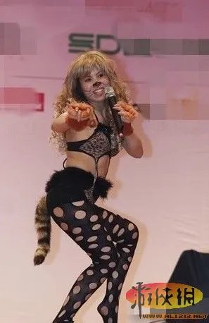 “粉红哥”少女系写真曝光 盘点各路选秀奇葩