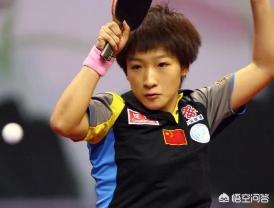 日本公开赛女双决赛开始之前，刘诗雯突然宣布退赛，这是为什么？