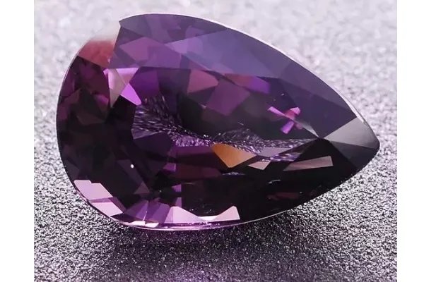 全球十大名贵宝石 最珍贵的无价之宝