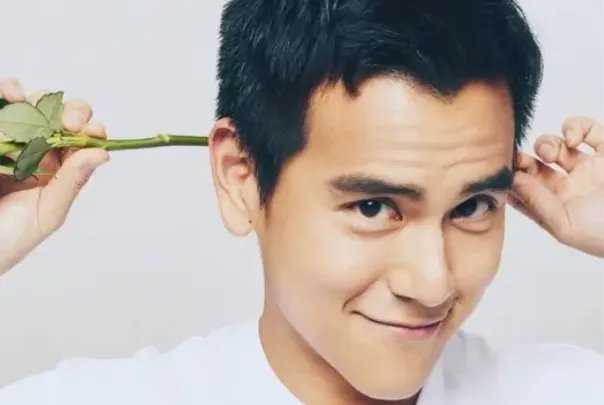 美人尖是什么?发际线中的一个尖(出现概率仅千分之一)