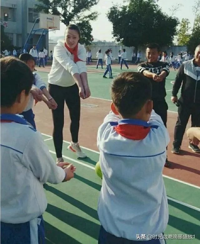 女排众多大神中,为什么惠若琪会有隆重的退役仪式?