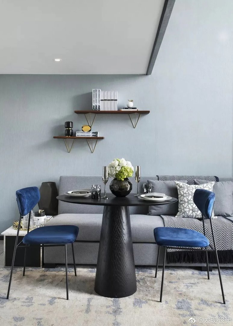 东莞万科金域广场Loft公寓都市生活中，日常的状态充满忙碌与...