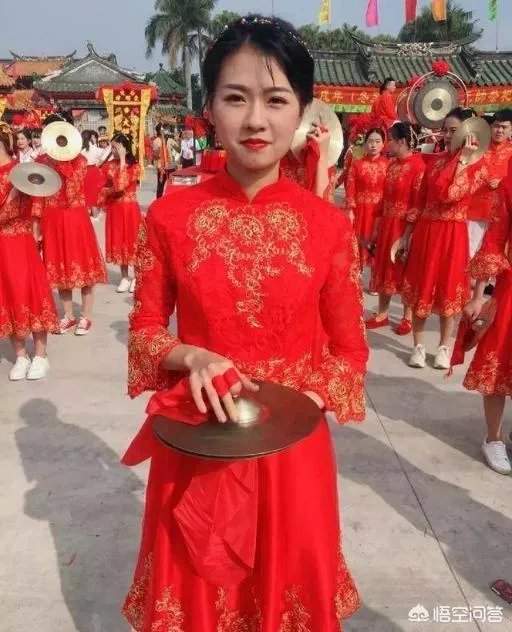 翁佳娜为什么能一下爆红？能红多久？