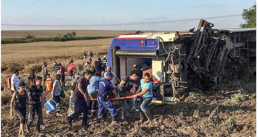 什么原因造成土耳其火车脱轨？