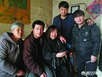 辽宁葫芦岛一学生出车祸成植物人,40多个同学用4年帮他唤醒记忆,你怎么看?