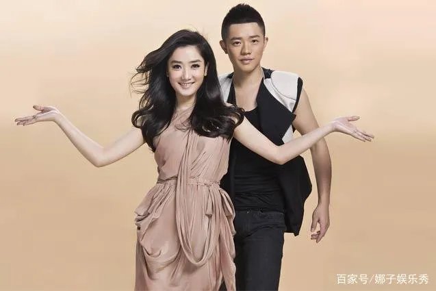 凤凰传奇组合现状，一个嫁经纪人身价不菲，另一个怎样了？