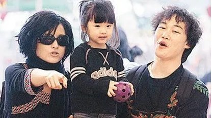 陈奕迅说很久没收入了，但老婆花钱厉害，你怎么看？