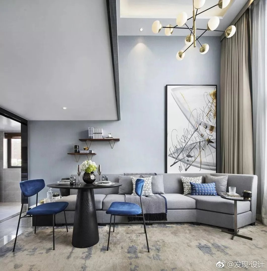 东莞万科金域广场Loft公寓都市生活中，日常的状态充满忙碌与...