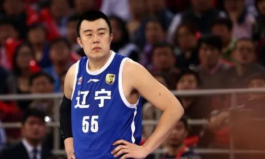 北京首钢和辽宁总决赛，裁判会不会把韩德君罚下去呢？