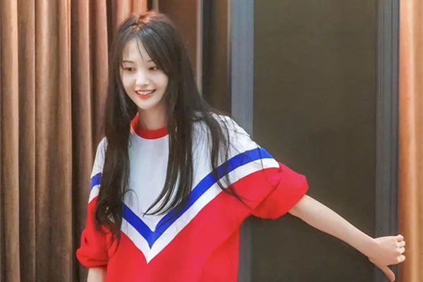 郑爽发长文回应卖节目道具，她的解释可以接受吗？