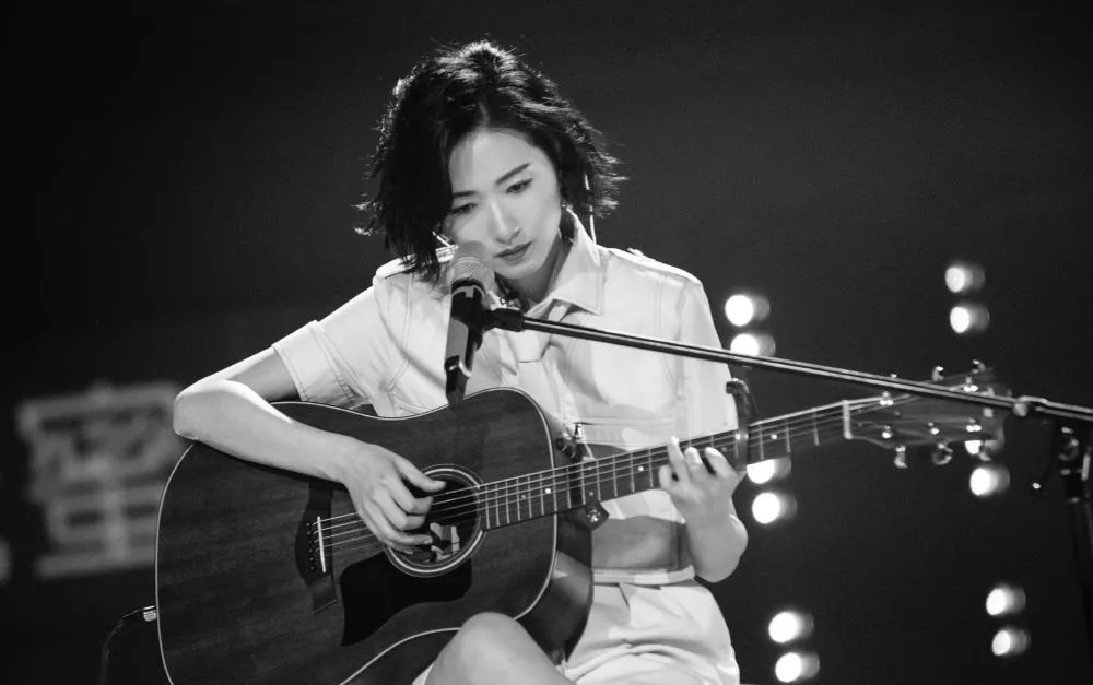 关于万茜说自己帐号被盗一事，网易邮箱是如何回应的？