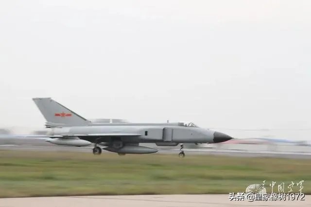 如何评价歼8系列战机?