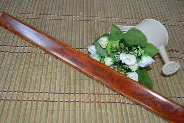 把戒尺还给老师，你会认可吗，为什么？