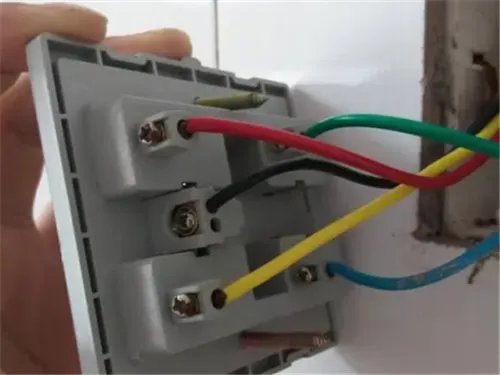 浴室暖风机怎么安装