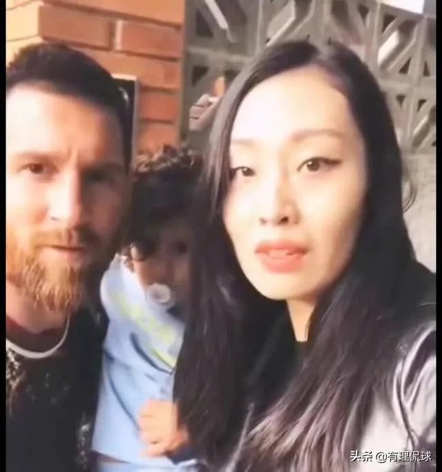 女子当街强吻足球明星梅西，你怎么看？