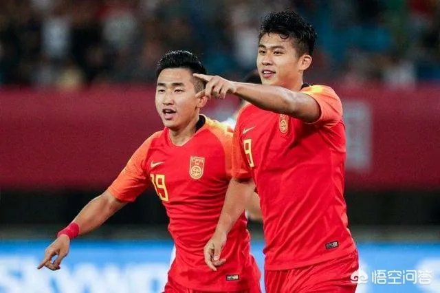 国奥狂屠菲律宾张玉宁背转体头球梅开二度,他是不是已经超越了武磊成了国足锋线头牌?