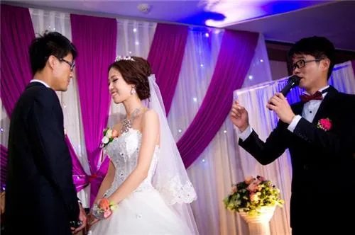 西安婚礼司仪多少钱一场  当司仪需要什么条件