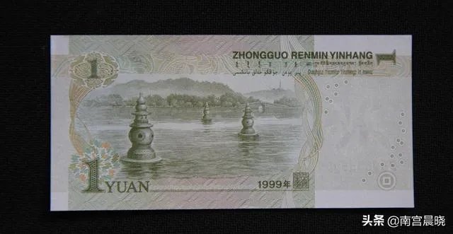 三潭印月有什么特色？