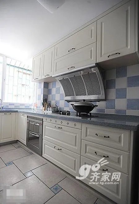 蓝白涂料改装二手房 97平清新可爱地中海家