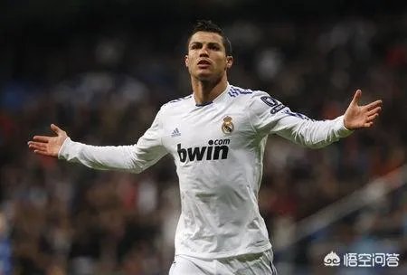 C罗在球员通道帅照