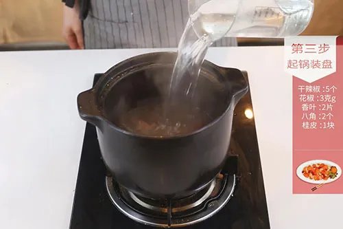 红焖羊肉的做法 家常红焖羊肉做法