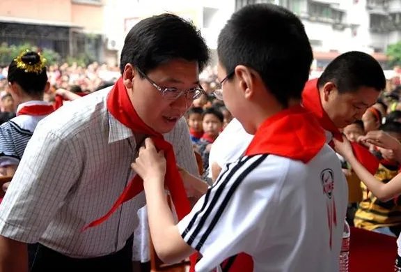 红领巾爱学习少先队建队纪念日是哪一天