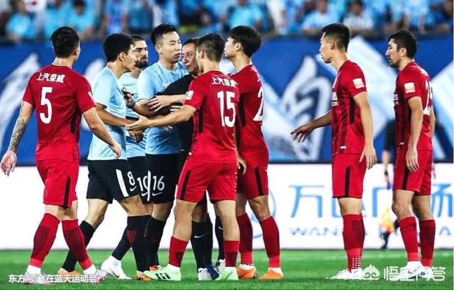 一方与上港一战，秦升与石柯发生冲突，石柯飙国骂，秦升使出英文对骂，你怎么看？