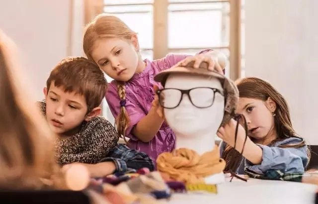 服装设计助理如何才能晋升为设计师？