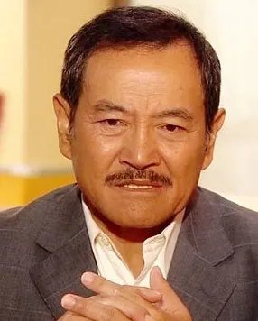 刘丹被问前儿媳杨幂新恋情，面露尴尬，却依然维护，你怎么看？