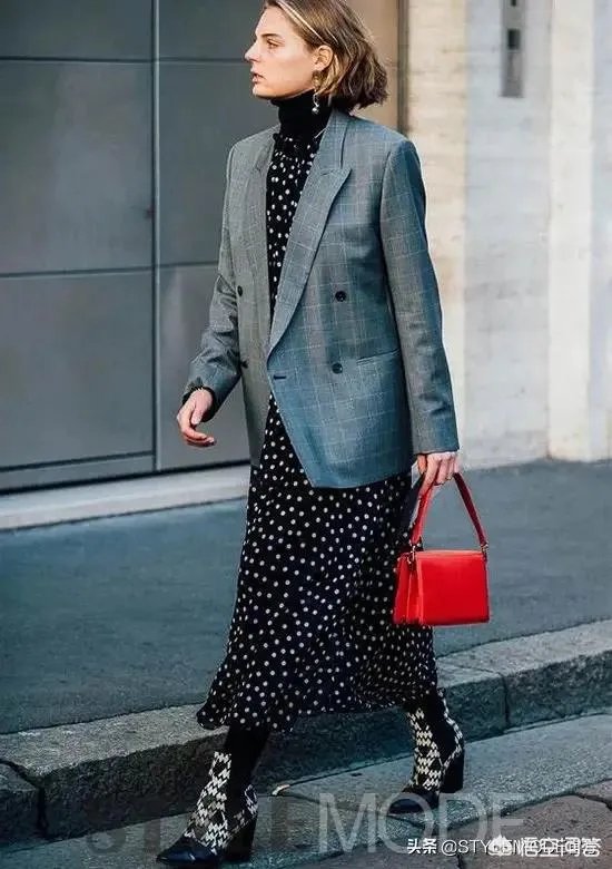 复古的波点裙怎么搭配才好看？