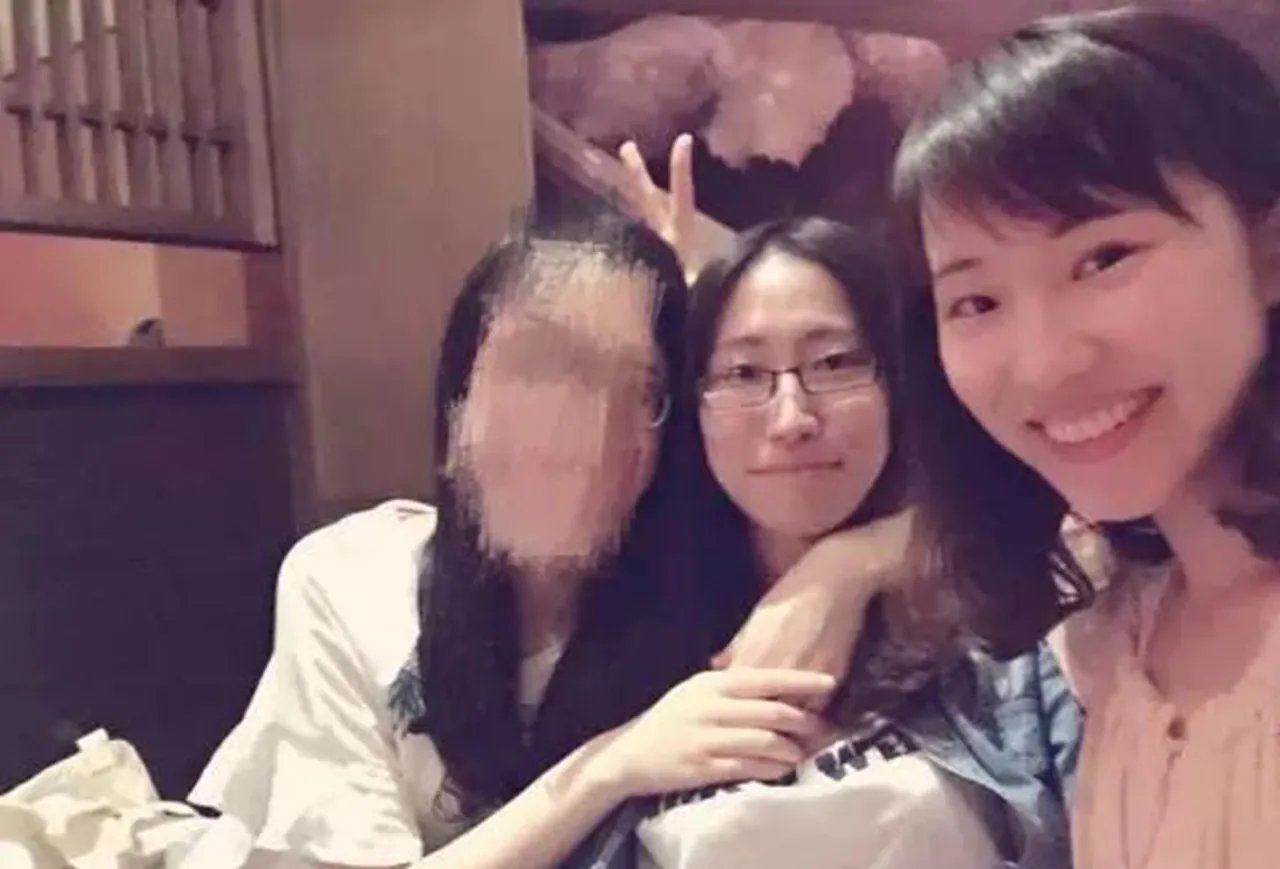 刘鑫发微博秀江歌照片，为什么她不肯消停而是各种蹭热度？