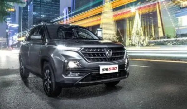 五菱宏光s3属于suv吗(五菱宏光suv新款越野)