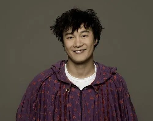 陈奕迅说很久没收入了，但老婆花钱厉害，你怎么看？