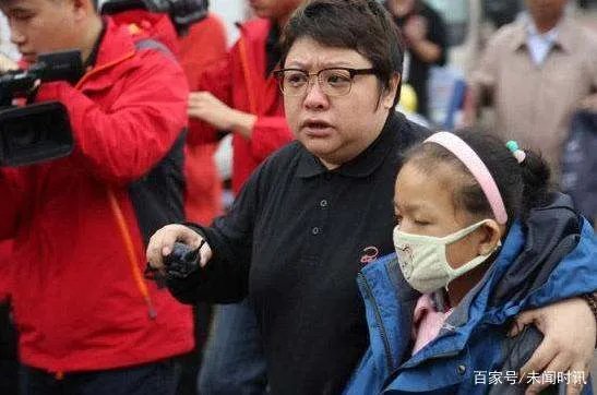 韩红为武汉募捐1.43亿元，倾家荡产的背后，揭露了什么？