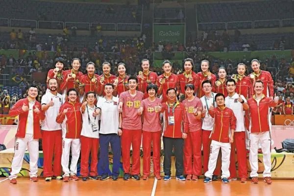 郎平为什么到美国执教？